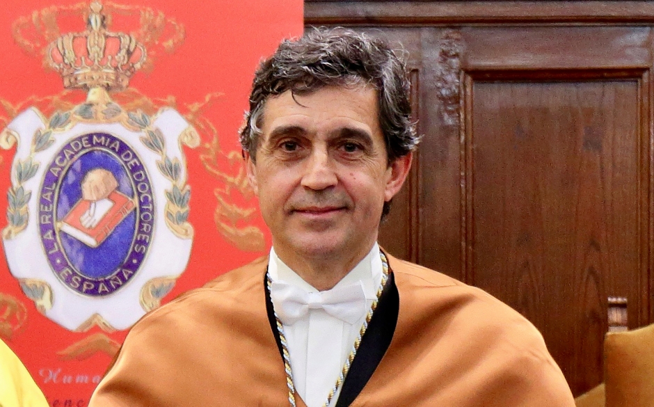 El Dr. D. Pablo Campos Calvo-Sotelo recibe el Premio CEU Ángel Herrera